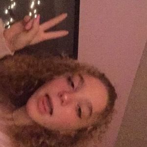 Meet your Posher, Liah